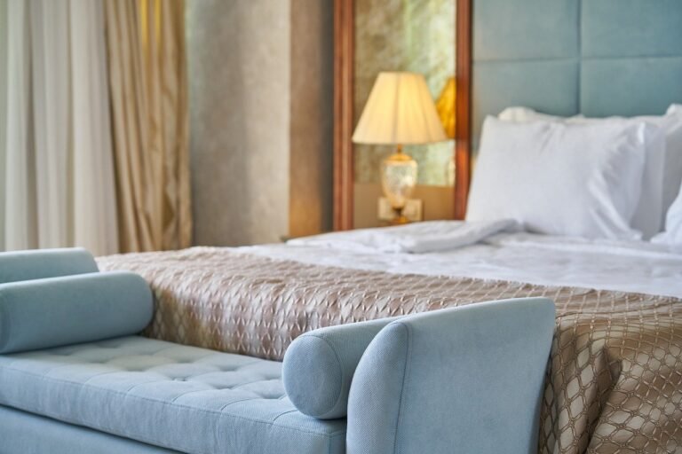 Why Should We Book Hotel Rooms Online?