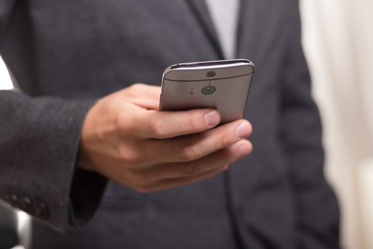 How to Bet by Text Or SMS