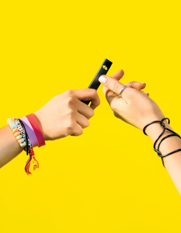 Amazing benefits of Purchasing your Vape from a Reputed and Renowned E-Cigarette Store