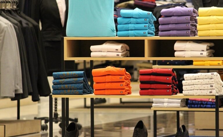 Many innovative t-shirt designs can make it look fascinating