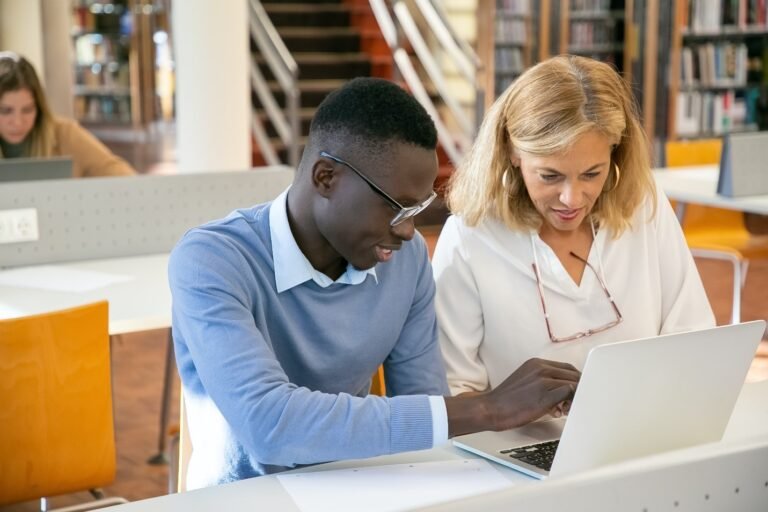 Why Choosing the Right Degree Is Vital For Social Work