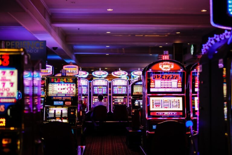 What is the cluster feature in slots?