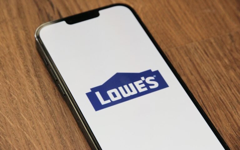 8 Amazing Tips to Save Money at Lowes
