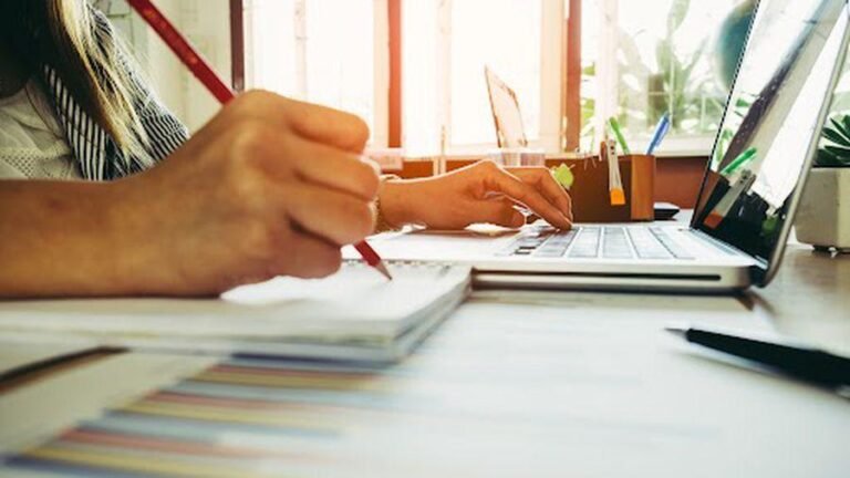 Choose an Essay Writer Cheap