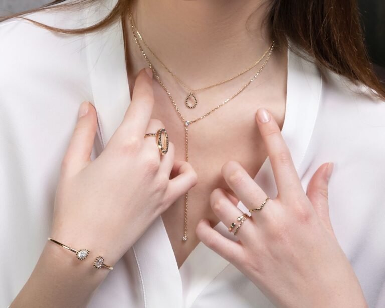 6 Glamorous Accessories You Should Add to Your Wardrobe in 2022