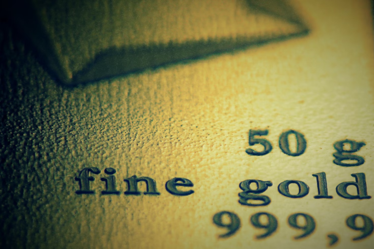 Choosing a Precious Metals or Gold IRA – Investment Tips